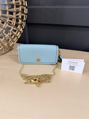 Like New Coach Dinky 14 CZ108 Light Blue Glovetanned Leather Chain Crossbody Bag
